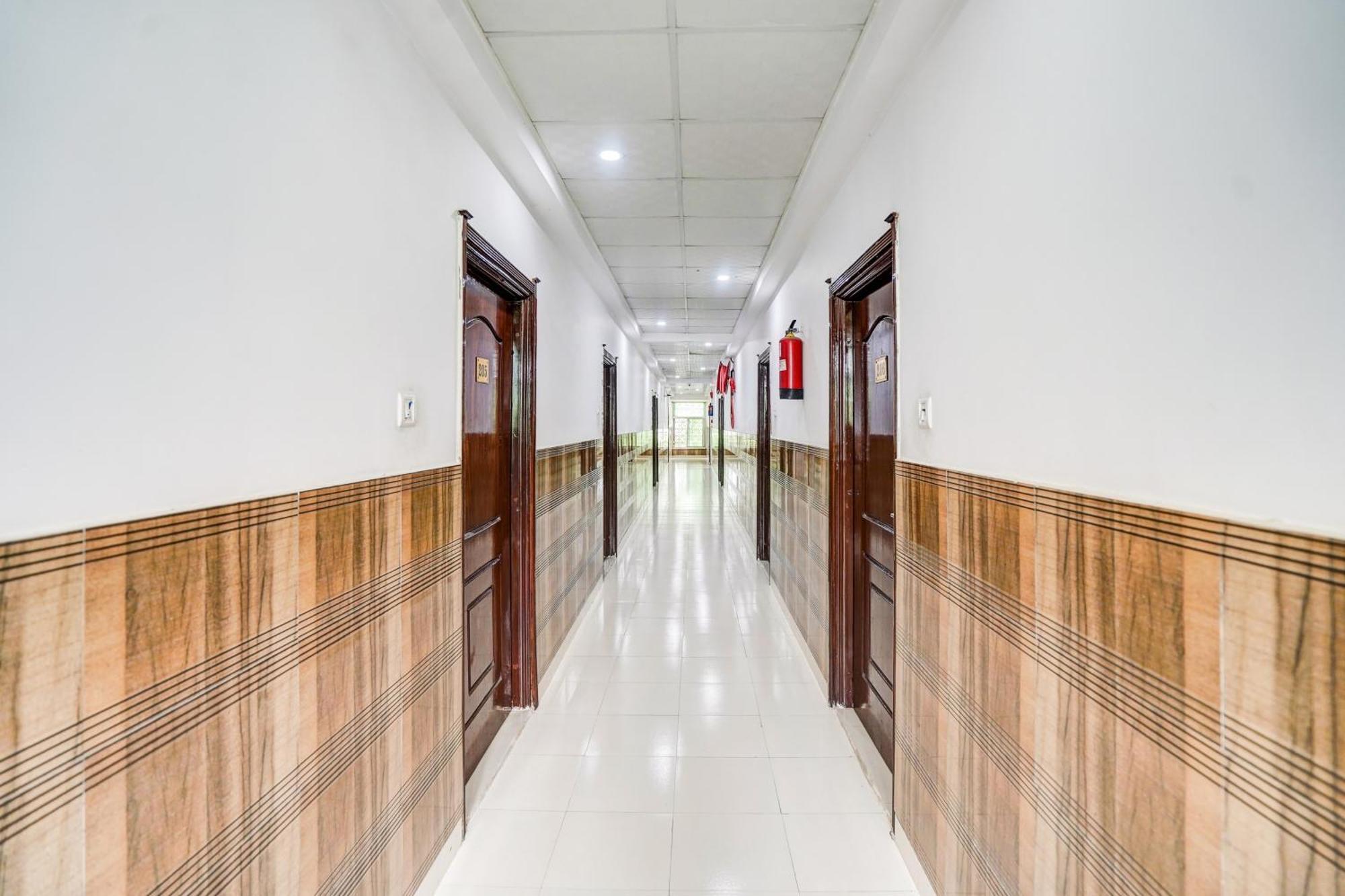 Super Hotel O Sgpgi Bijnaur エクステリア 写真